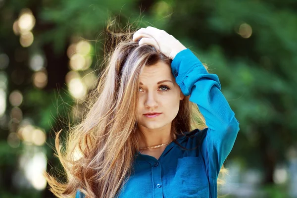 Beautiful woman with long hair — Stock Photo, Image