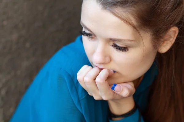 Triste adolescente ragazza — Foto Stock