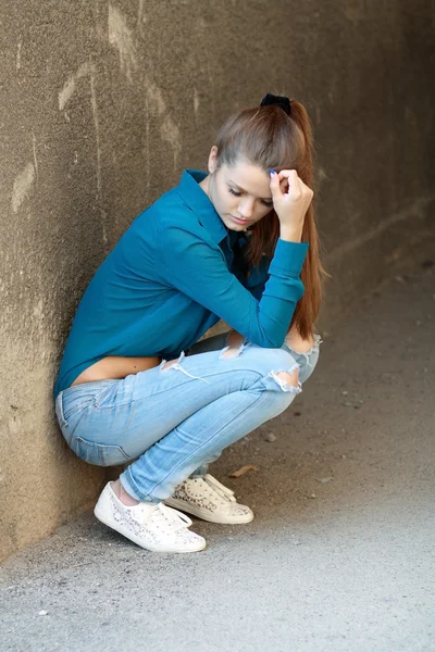 Triste adolescente ragazza — Foto Stock