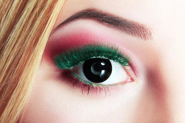 Womanish eye with glamorous makeup — Stock Photo, Image