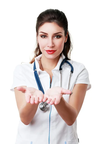 Médico feminino segurando algo — Fotografia de Stock