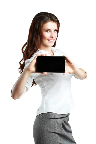 Mädchen hält Tablet in der Hand — Stockfoto