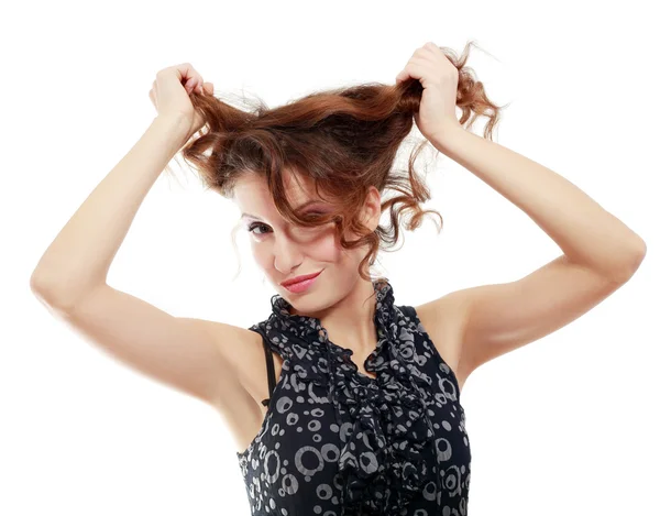 Žena při pohledu na vlasy. — Stock fotografie
