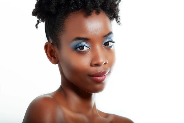 Mujer negra posando — Foto de Stock