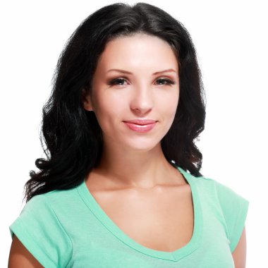 Gülümseyen genç kadın