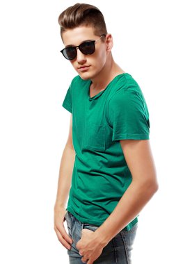 şık genç adam