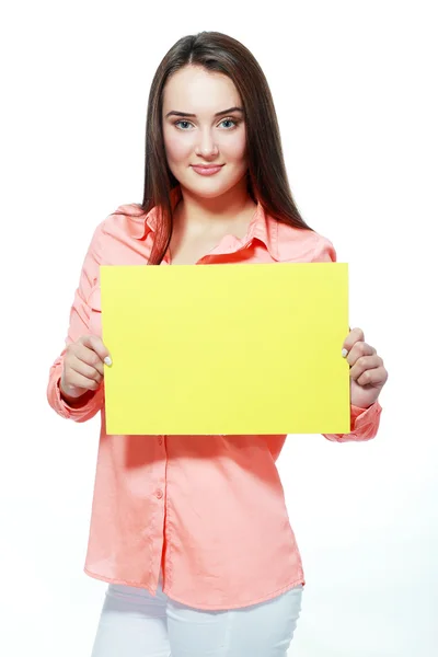 Sorridente empresária segurando papel — Fotografia de Stock