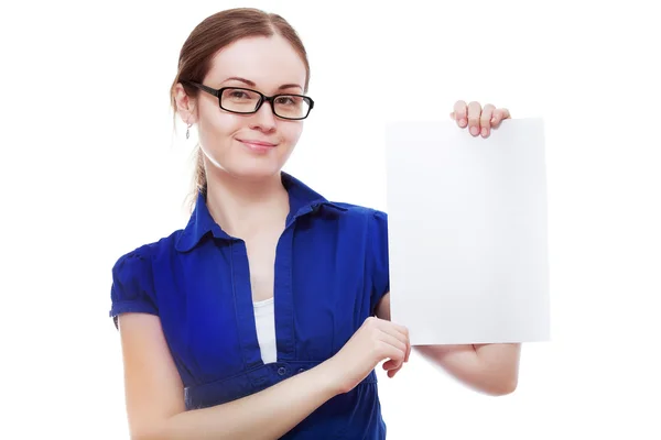 Mujer sosteniendo tarjeta en blanco —  Fotos de Stock