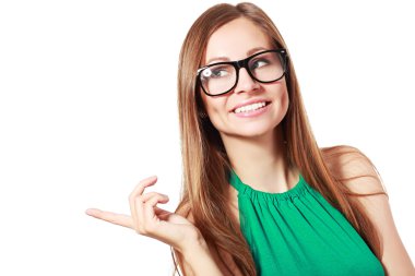 doğru işaret eden kadın