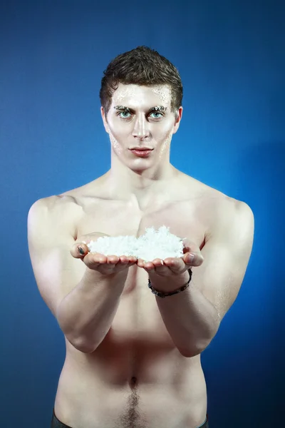 Bevroren man met ijs op een haar — Stockfoto