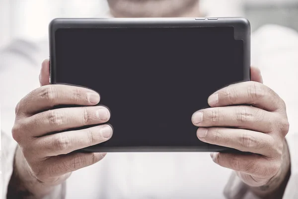 Hand with Tablet PC — Stock Photo, Image