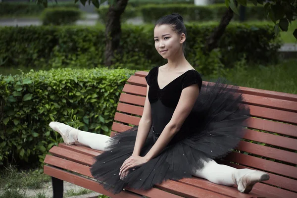 Beautiful Ballet dancer — Stock Photo, Image