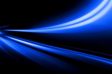 Gece yolunda hız hareketi