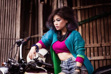 çekici genç Asyalı kız 