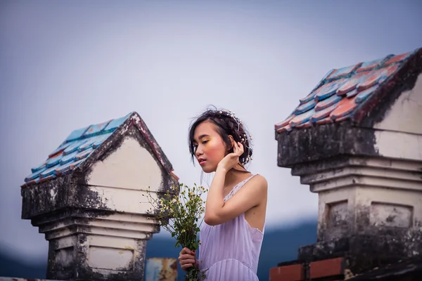 Vietnamca genç güzel esmer — Stok fotoğraf
