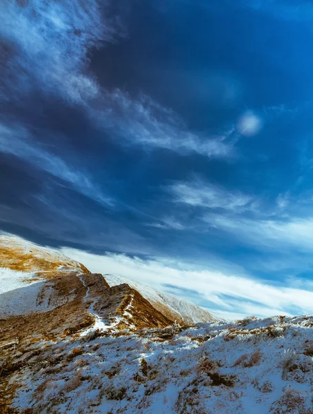 A paisagem nas montanhas dos Cárpatos — Fotografia de Stock