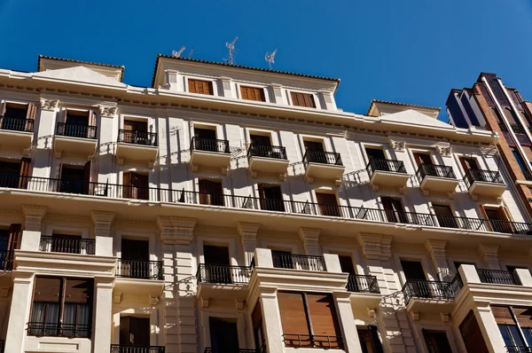 Architecturale details van gevels stenen huizen. Valencia. Spanje. — Stockfoto