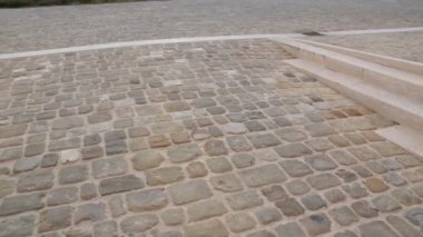 Eski cobblestones yaya yürümek. üstten görüntülemek.
