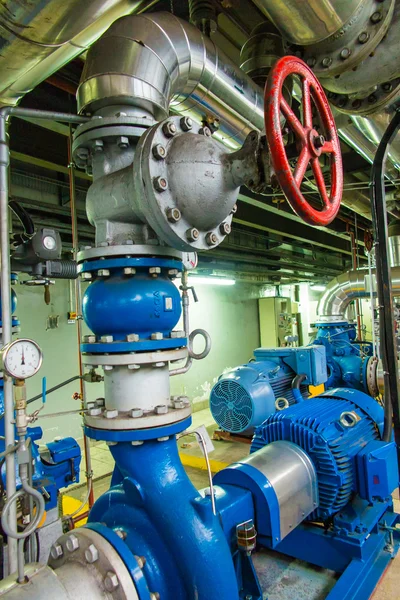 几个水泵与大型电动机 — 图库照片