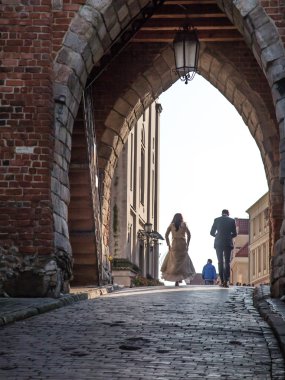 Kapısında Opatowska, Sandomierz genç Çift