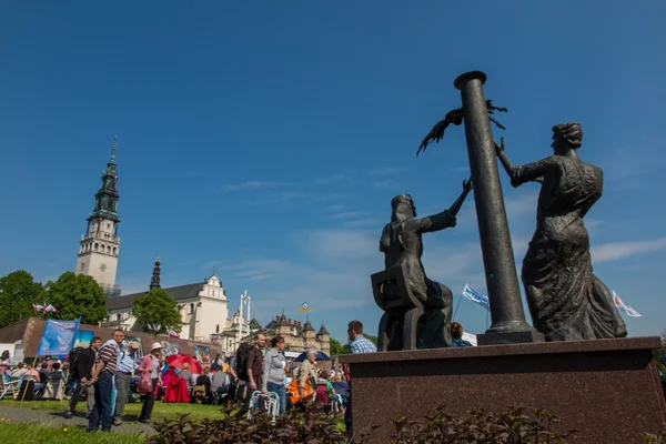 Częstochowa - 21 maja 2016: Czuwanie katolickiej charyzmatycznej R — Zdjęcie stockowe