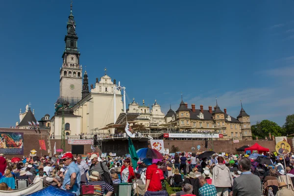 Czestochowa, 폴란드-5 월 21 일, 2016: 철 야 가톨릭 카리스마 R — 스톡 사진