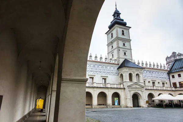 Krasiczyn, Poland - July 17, 2016: Renaissance castle in Krasicz — Stock Photo, Image