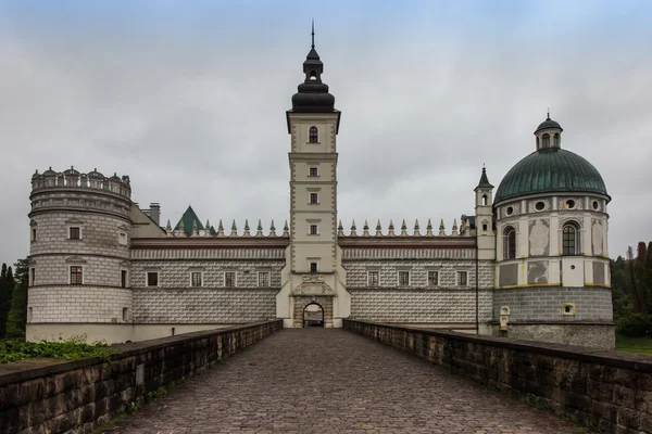 ポーランドの Krasiczyn でルネッサンスの城 — ストック写真