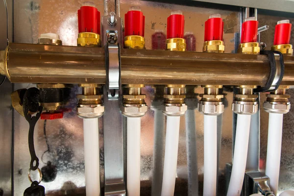 Verteiler für Fußbodenheizung Wasser — Stockfoto