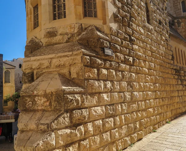 Wall of stones as a background, old part of the Jerusalem distri — Stock Photo, Image
