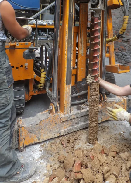 Drilling for geological surveys the land — Stock Photo, Image