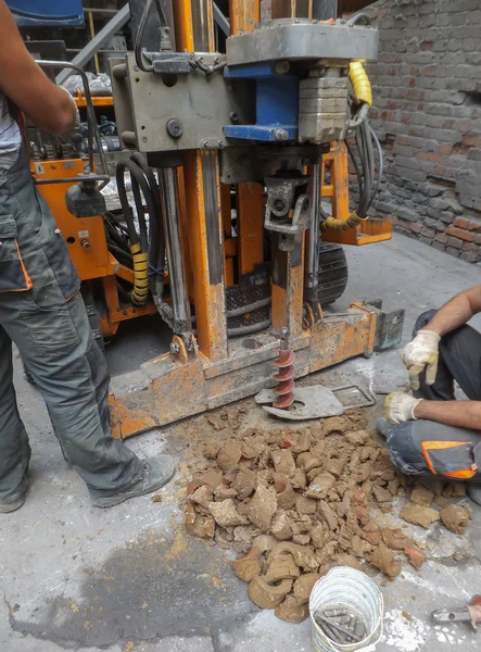  arazinin Jeolojik anketler için sondaj