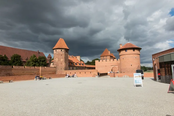 Malbork, Polónia - 30 de agosto de 2016: Castelo de Malbork, Polónia — Fotografia de Stock