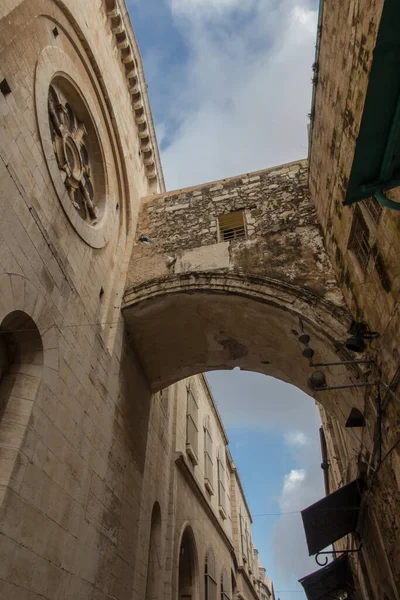Smalle Lege Straat Het Oude Jeruzalem Israël Tijdens Het Regenseizoen — Stockfoto