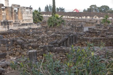Capernaum, İsrail 'deki büyük sinagogun kalıntıları..