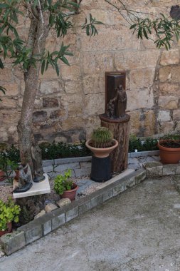 İsrail 'in Tabor Dağı' ndaki Fransisken Bahçesi 'nin bir parçası.