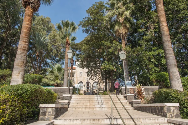 Parque Com Belas Árvores Redor Igreja Monte Das Bem Aventuranças — Fotografia de Stock