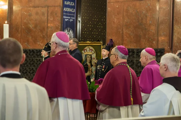 Piekary Poland May 2021 Pilgrimage Men Young People Sanctuary Mary — Stock Photo, Image