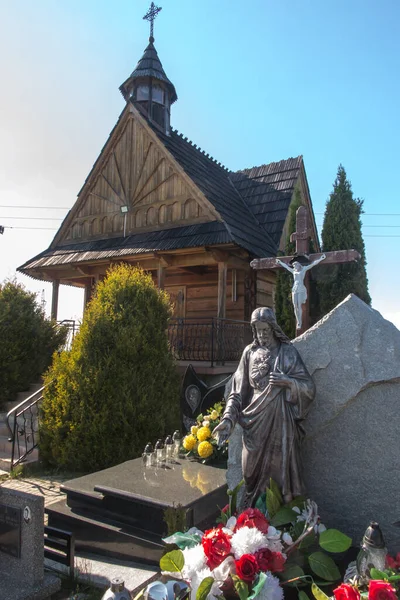 Een Kleine Houten Begraafplaats Kerk Banska Wyzana Podhale Polen — Stockfoto