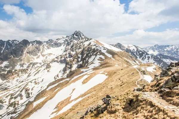 Widok Tatry Wysokie Strony Kasprowy Wierch Polsce Początek Czerwca Początku — Zdjęcie stockowe