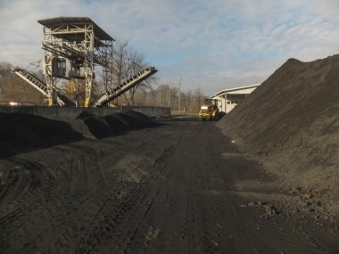 Konveyör ve vinç karbon depolama