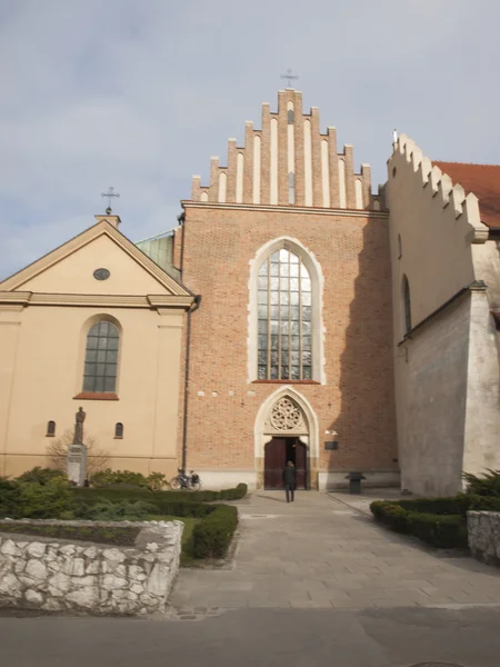 Kirche und Kloster des franziskanischen Ordens in Krakau — Stockfoto