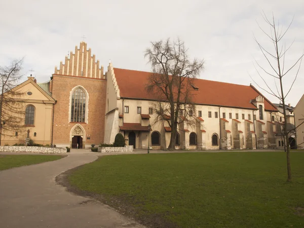 Kerk en klooster van de franciscaner orde in Krakau — Stockfoto