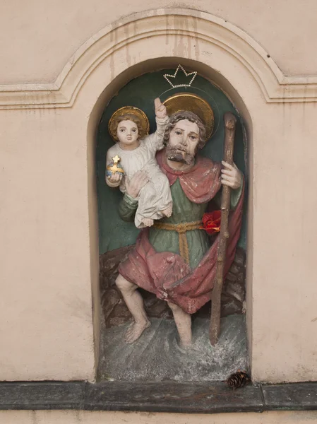 Saint Christopher - figurki przydrożne kapliczki w Krakowie — Zdjęcie stockowe