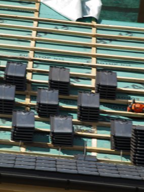 Seramik döşenmiş çatı performansını