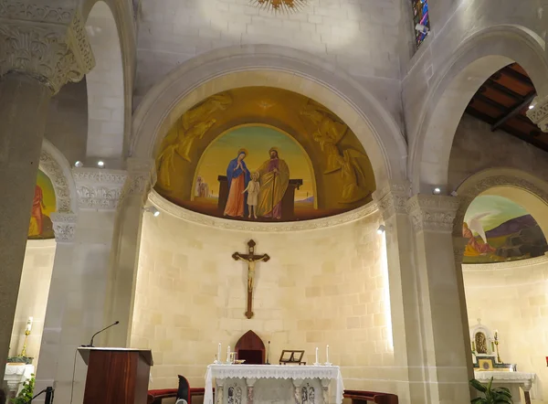 Nazaret, Izrael, 2015. július 8.: belső a templom Szent József i — Stock Fotó