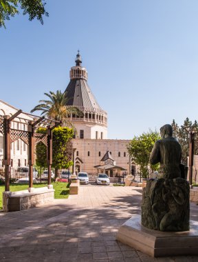 St heykeli... Yusuf, İsa, koruyucu sanctu arasında