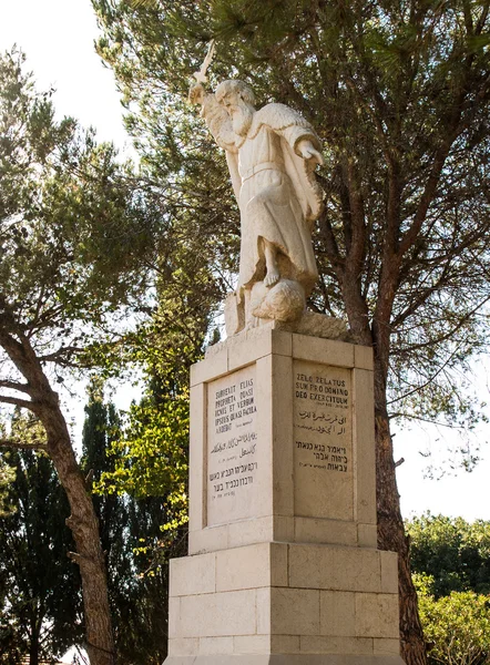 Statue du prophète Élie sur le mont Caramel , — Photo