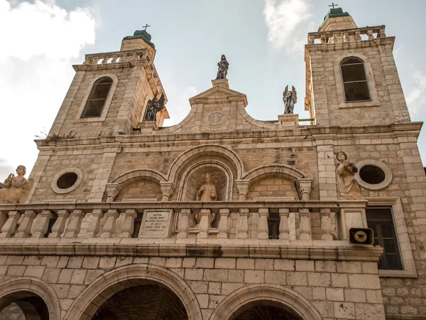 The Church of Jesus' first miracle. Couples from all over the wo — Stock Photo, Image