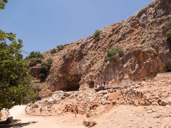 Hermon Nehri'nin doğal rezervasyonunuzu yaparken mimari eski eserler — Stok fotoğraf